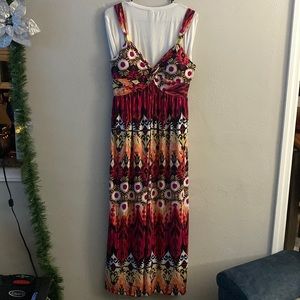 Size medium maxi dress. Only worn once